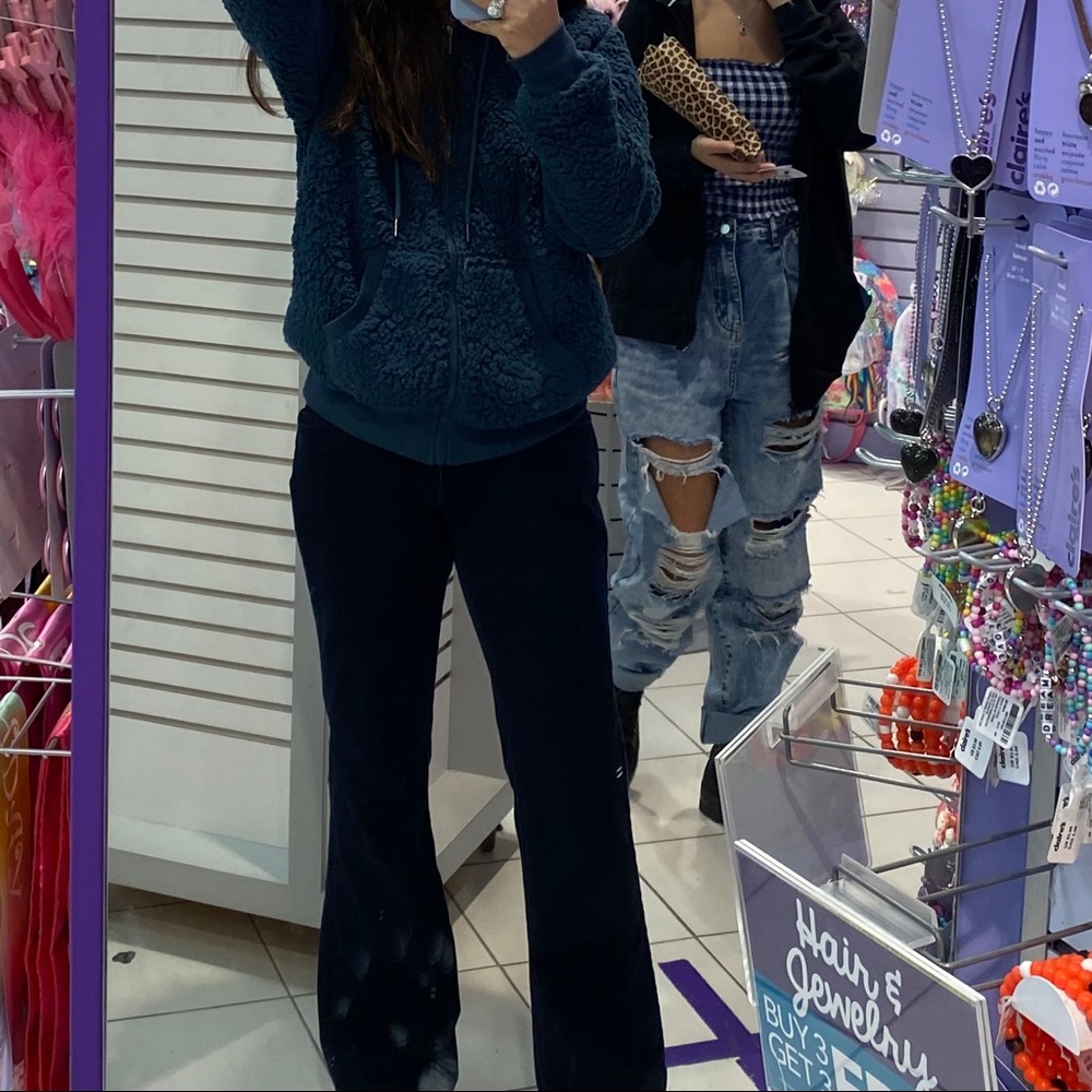 Meet your Posher, Hayley